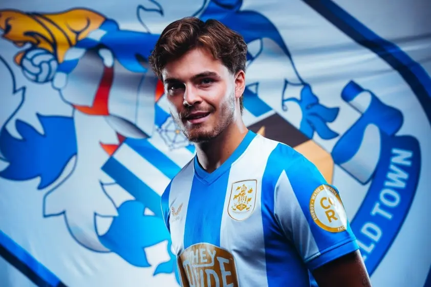 Chelsea thỏa thuận chuyển nhượng cầu thủ ghi 50 bàn