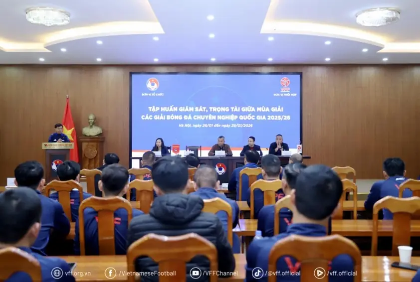 Kết thúc tập huấn Giám sát và Trọng tài Bóng đá Chuyên nghiệp 2025/26