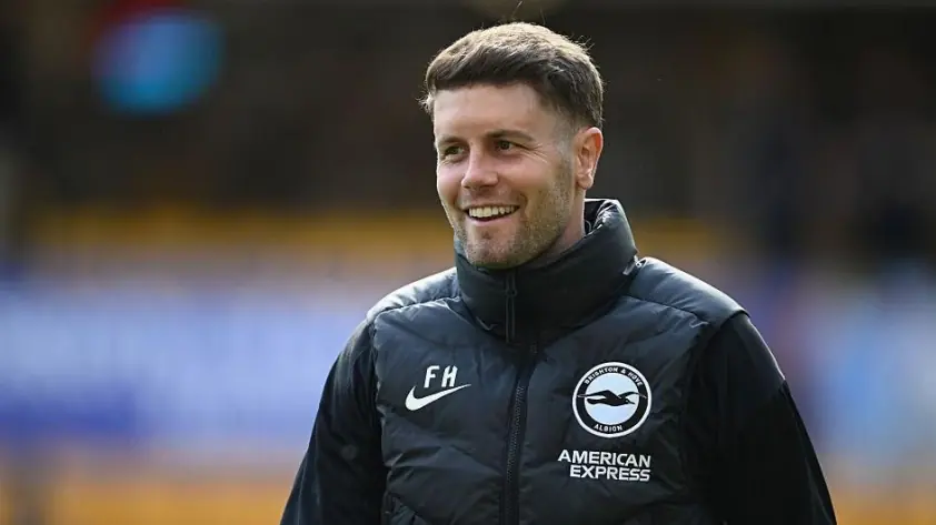 Pep Guardiola lại ‘nóng mặt’ trước HLV Brighton