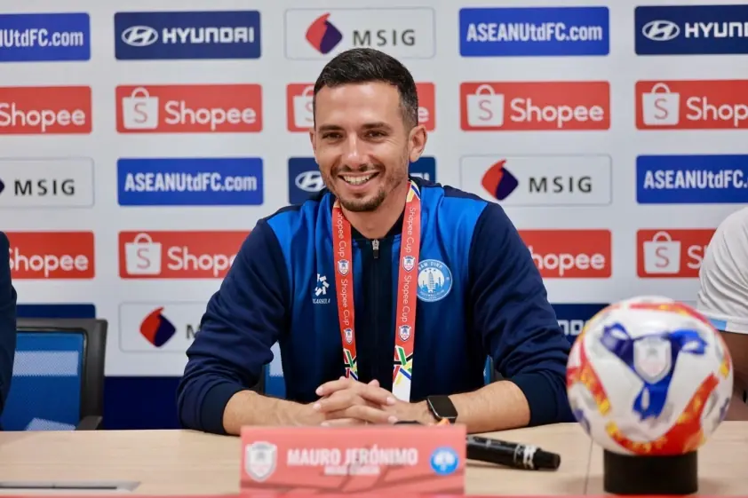 HLV Bồ Đào Nha bình luận về đẳng cấp Xuân Sơn sau cú đúp bàn thắng