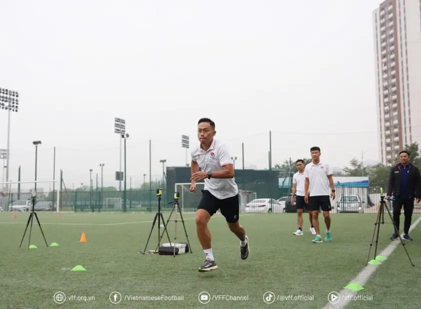 Một trọng tài Việt Nam không vượt qua bài kiểm tra thể lực