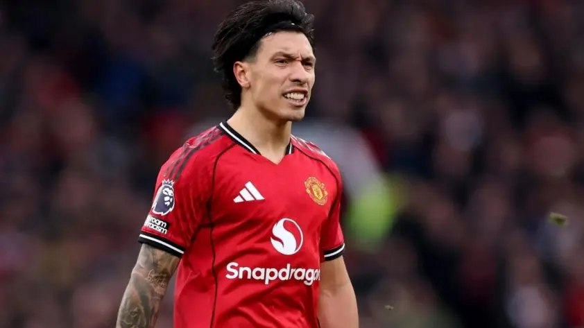 Barca muốn chiêu mộ ‘trung vệ thép’ của MU