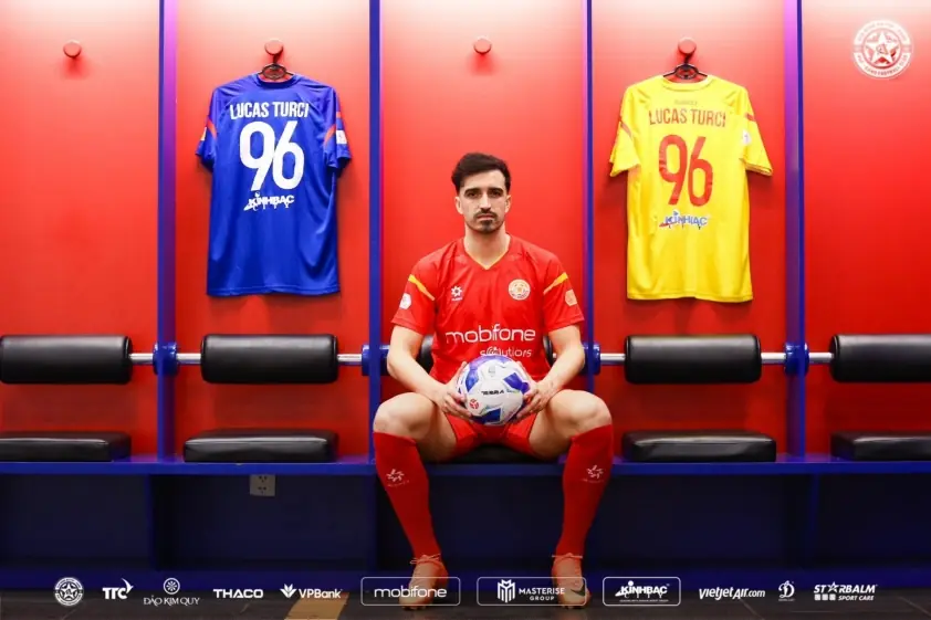 CLB V-League chiêu mộ ngoại binh thay thế trung vệ hàng đầu U23 Việt Nam