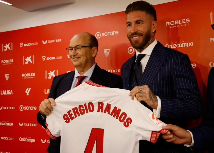 Sergio Ramos dự định chiêu mộ Sevilla