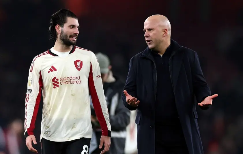 Arne Slot: “Liverpool có khả năng tranh đua chức vô địch với Arsenal”