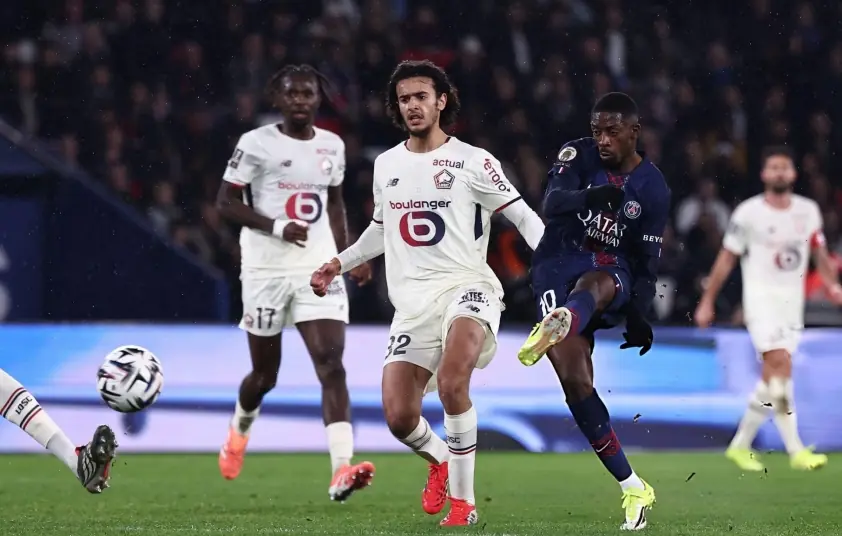 Đembele ghi hai bàn, PSG vượt qua Lille chiếm ngôi đầu Ligue 1