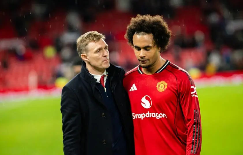 MU bị loại ở FA Cup, HLV Fletcher chia sẻ thẳng về tương lai