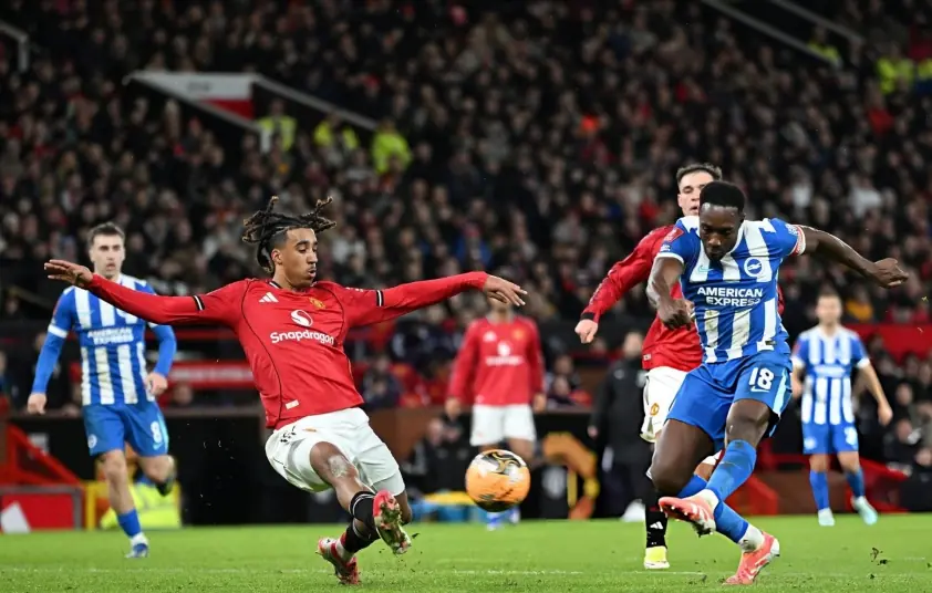 MU ngậm ngùi bị loại khỏi FA Cup sau thất bại trước Brighton