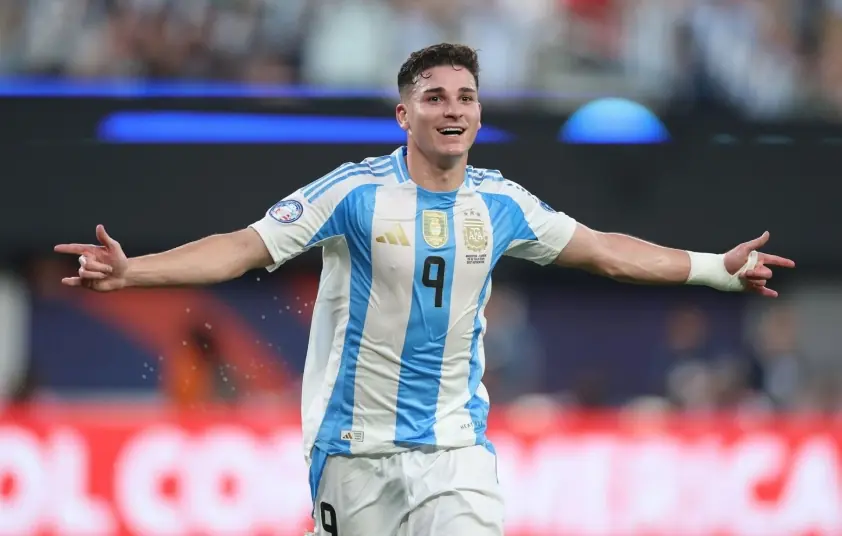 HLV Lionel Scaloni bất ngờ gia nhập đội bóng Madrid