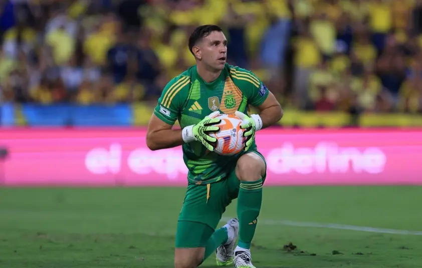 MU quyết tâm chiêu mộ ‘ác mộng’ của các tiền đạo trong cuộc đua Ngoại hạng Anh