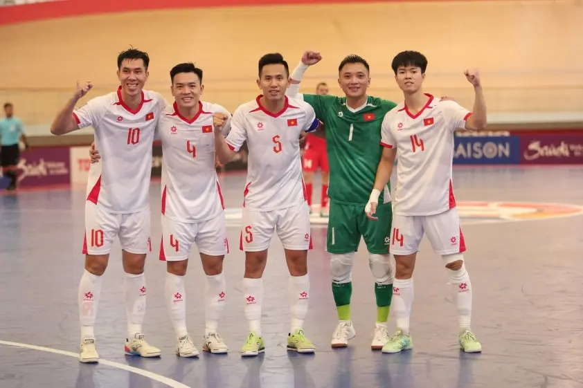 Futsal Việt Nam chính thức vào tứ kết châu Á!