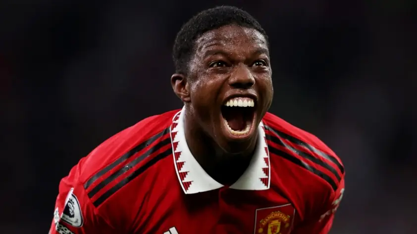 Carrick quyết định tương lai “người bất tử” tại MU