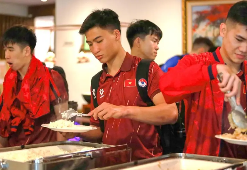 Tuyển Việt Nam đã đến Indonesia, sẵn sàng cho VCK Asian Cup