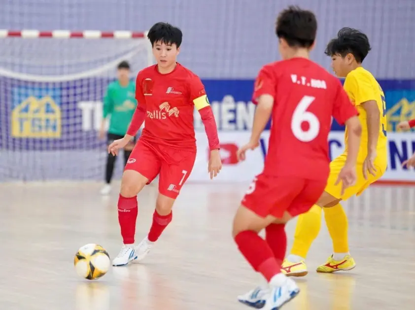 Hai cầu thủ Việt Nam hiếm có cùng ghi bàn trong một trận đấu