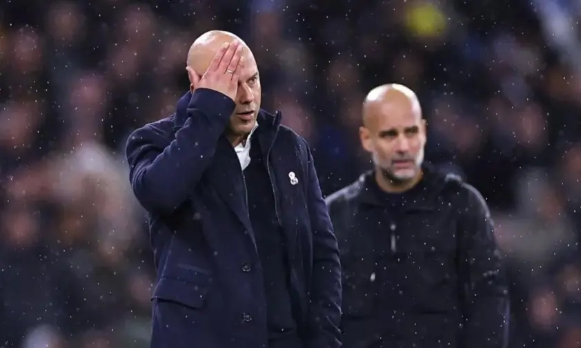 Liverpool dưới thời Arne Slot gặp khó khăn lớn