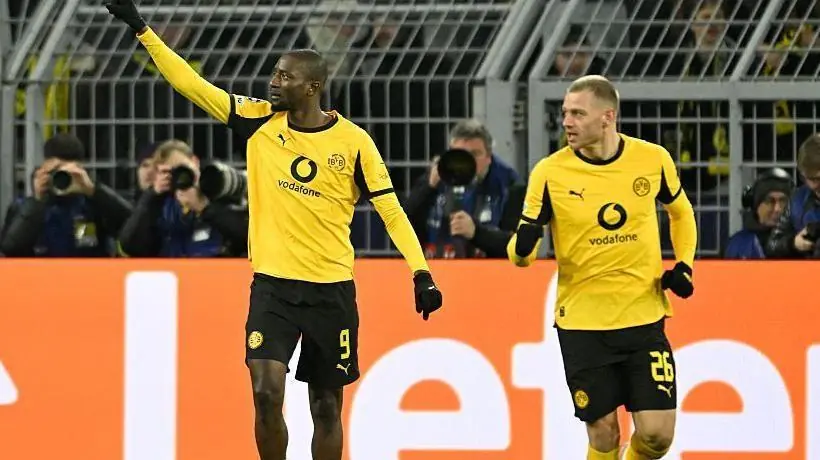 Dortmund tiến gần tấm vé vào vòng 16 đội Champions League