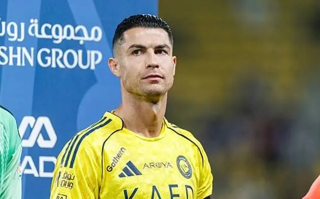 Ronaldo nhận tối hậu thư từ giới chủ Ả Rập: Thông tin nóng hổi!
