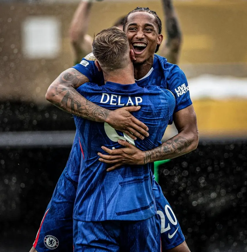 “Sao trẻ Man City chuyển đến Chelsea: Liệu có phải sai lầm?”