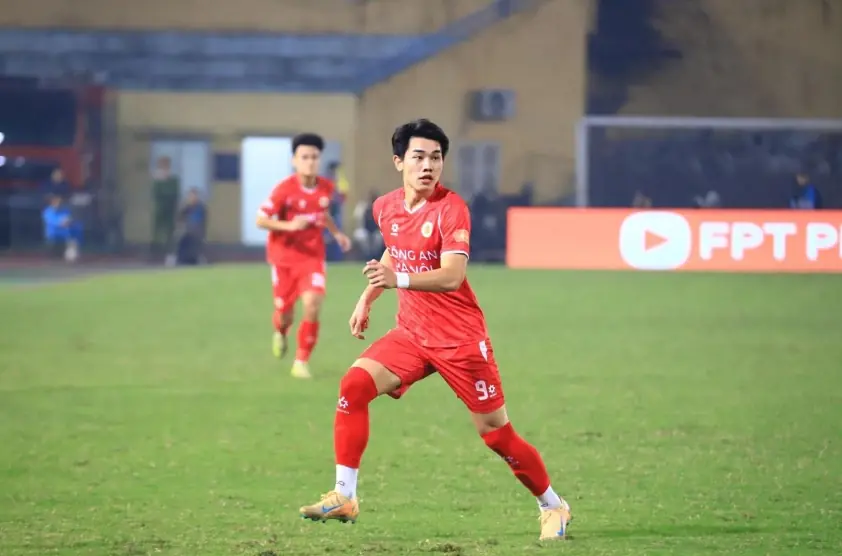 “CĐV ĐNÁ phản ứng bất ngờ khi Đình Bắc ‘đánh dấu’ sau VCK U23 châu Á”