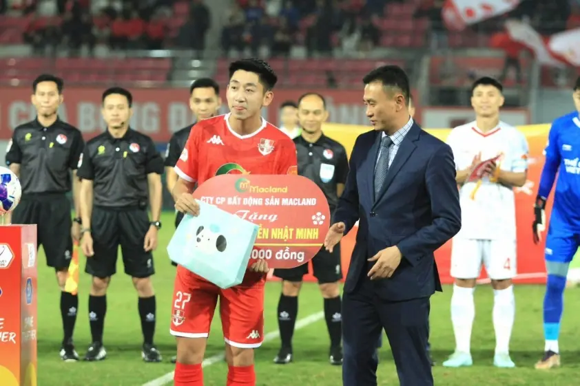 Trung vệ U23 Việt Nam quyết định không tham gia V-League 2023