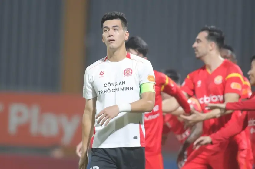 Tiến Linh chính thức quay về sân Bình Dương: Cập nhật nóng hổi!