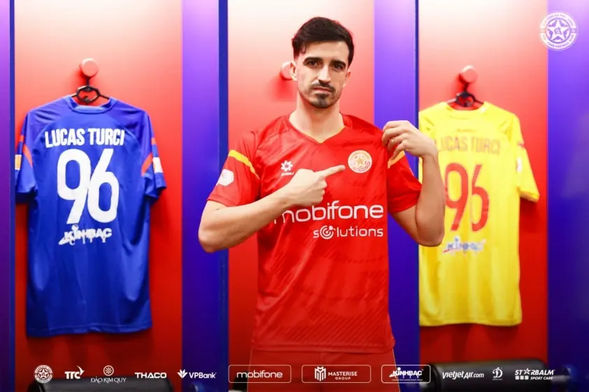 Hiểu Minh, Thanh Nhàn và đội bóng đón thêm ngoại binh mới