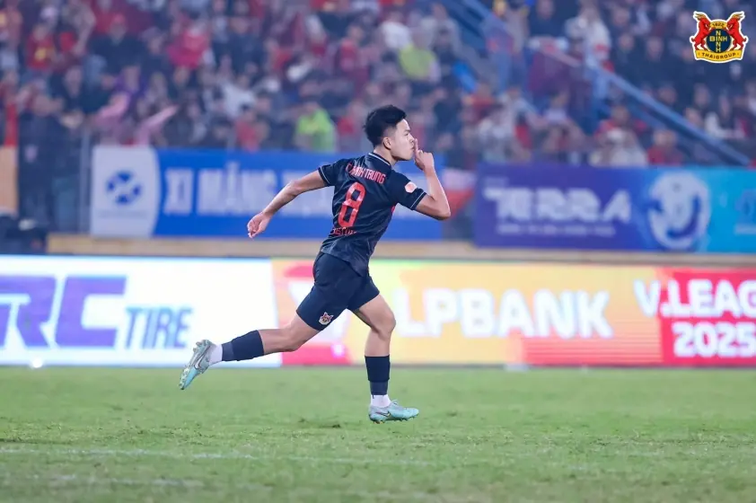 Việt kiều châu Âu ghi bàn thắng đầu tiên trong màu áo đội tuyển Việt Nam