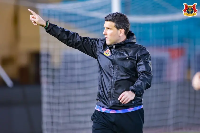 HLV Ninh Bình chỉ trích trọng tài Malaysia sau thất bại trước CAHN