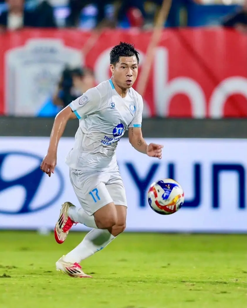 “Hậu vệ ĐT Việt Nam được vinh danh tại giải Đông Nam Á”