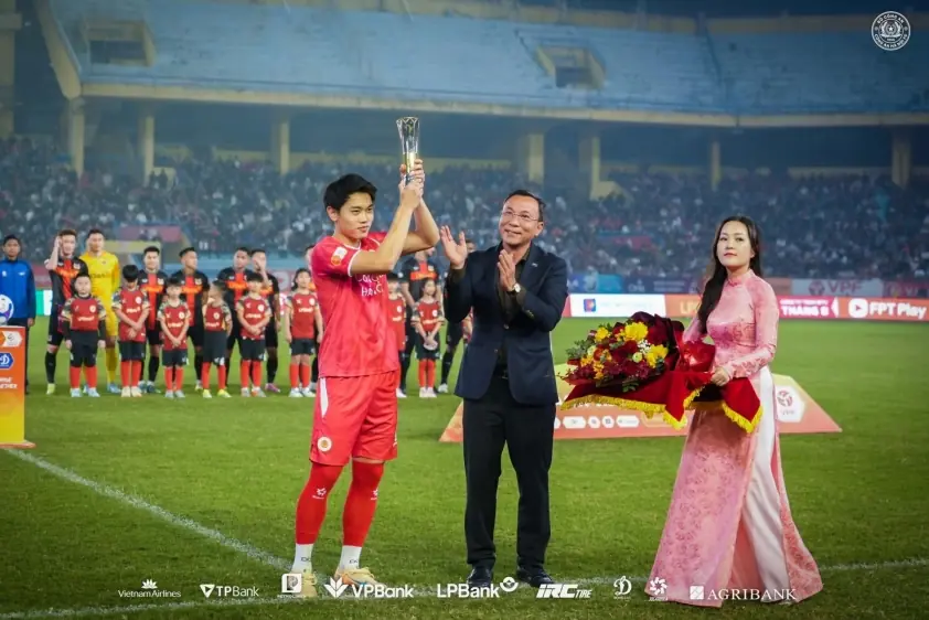 Đình Bắc sẵn sàng ra sân đá chính cho CAHN tại Cúp CLB Đông Nam Á