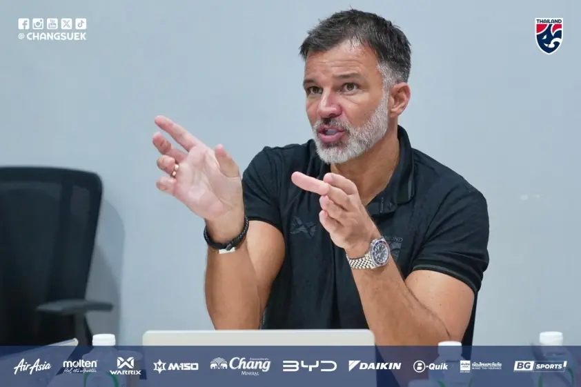 Thái Lan họp khẩn, HLV châu Âu học hỏi mô hình World Cup