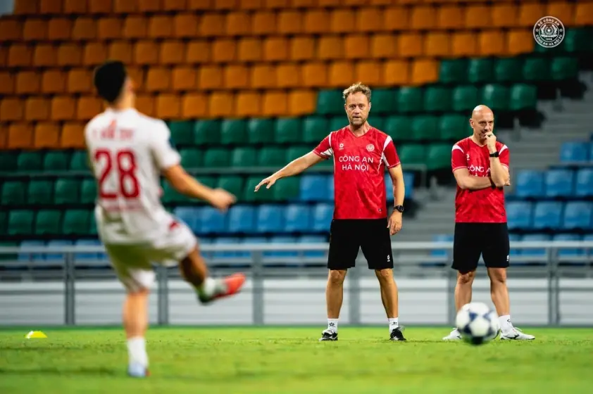 HLV Polking: CAHN không bị tác động tâm lý trong mùa giải này