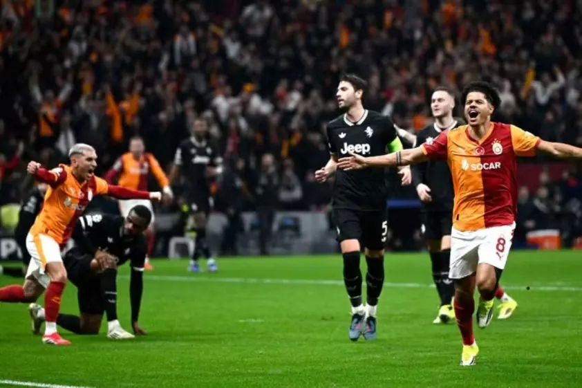 Juventus thất bại trước Galatasaray trong trận đấu kịch tính 7 bàn
