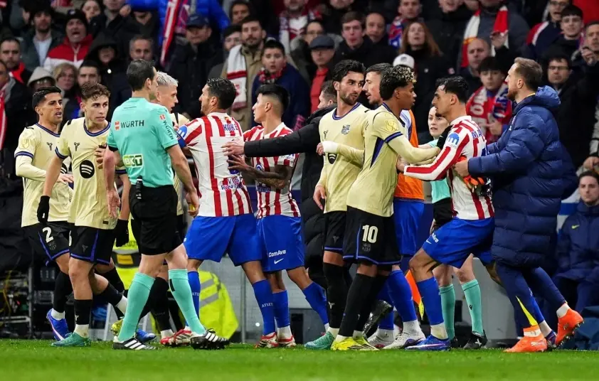 Chủ tịch Barca phẫn nộ về VAR sau trận thua 0-4