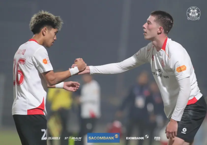 Khám Phá Màn Trình Diễn Ấn Tượng Của Khoa Ngô Tại V-League