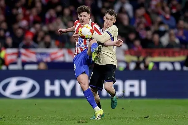 “Phòng thay đồ Barca rối ren sau trận thua 0-4”