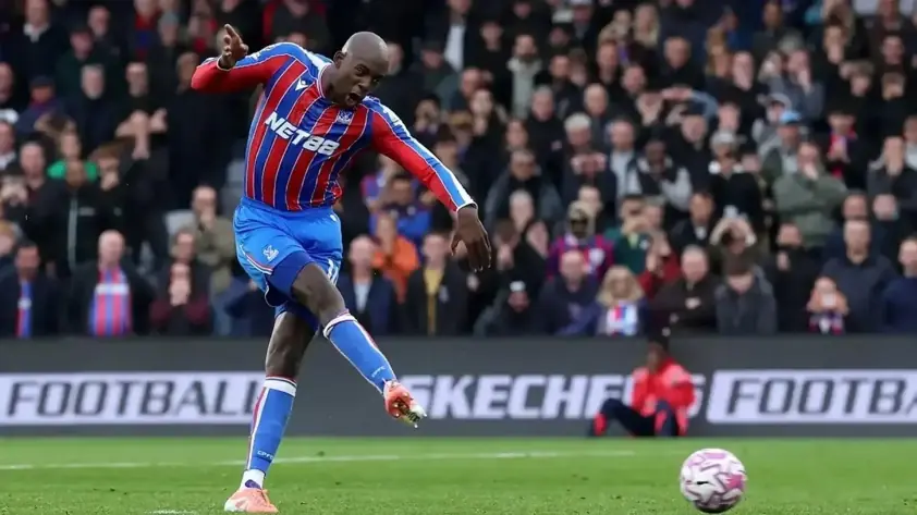 Tin chuyển nhượng 3/2: Rashford mang tin vui về MU, sao Anh khốn khó