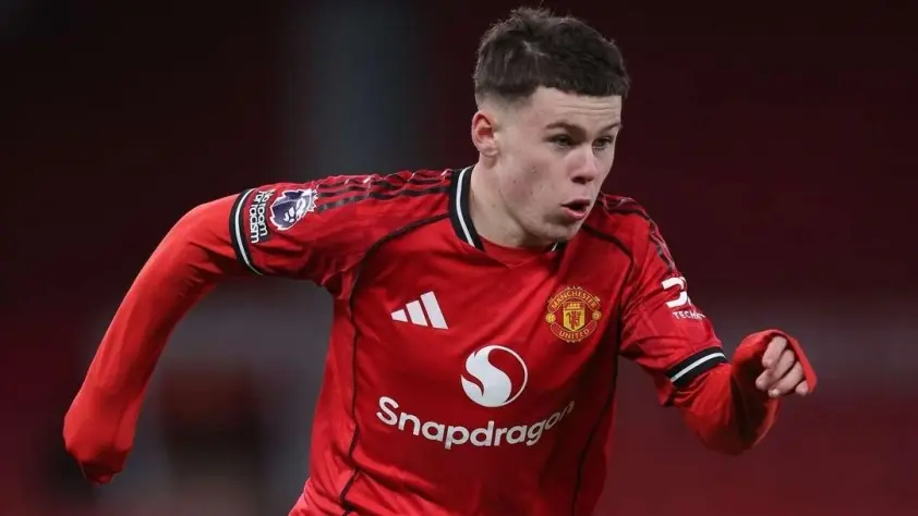 Con trai Rooney lập hat-trick cho Manchester United