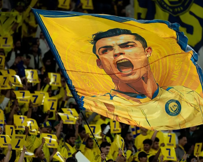 Ronaldo kiếm bội tiền dù nghỉ 5 ngày do đình công