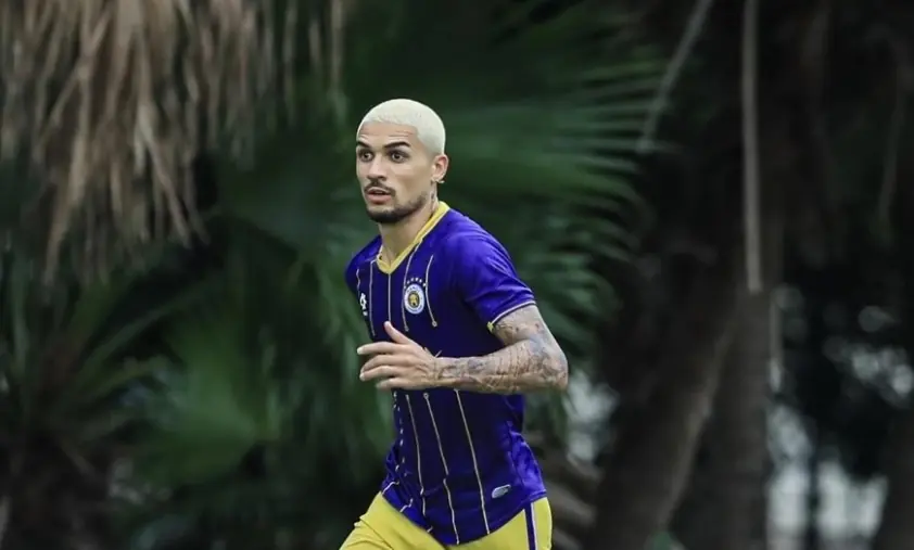 HLV Kim Sang-sik đối mặt thử thách lớn trước trận gặp Malaysia