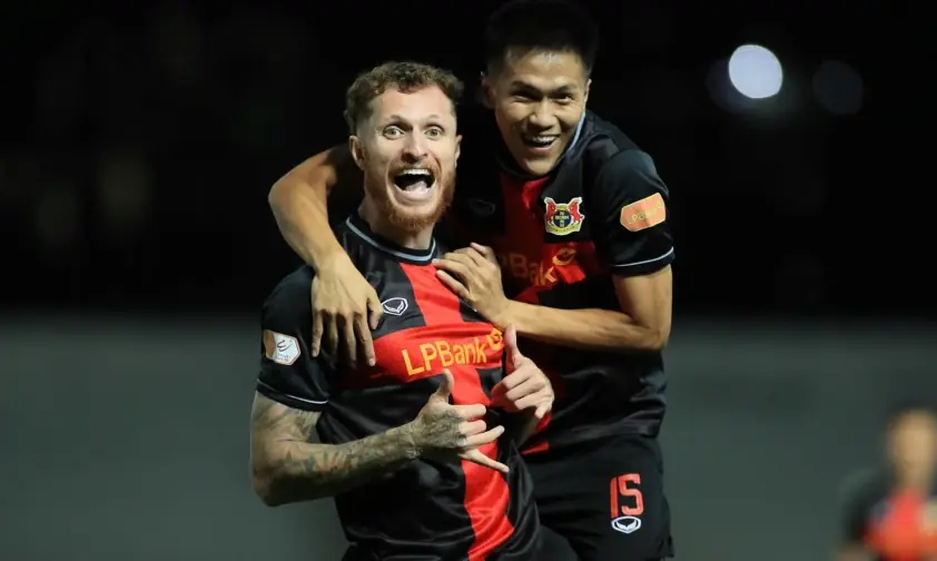 Những ngôi sao nhập tịch có thể giúp ĐT Việt Nam vô địch AFF Cup 2026