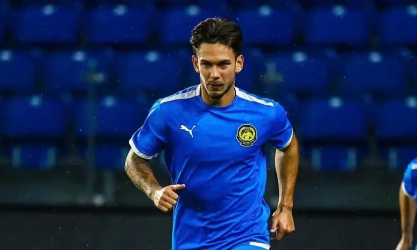 “Số phận trái ngược của 2 cầu thủ nhập tịch Malaysia khi trở lại sân cỏ”