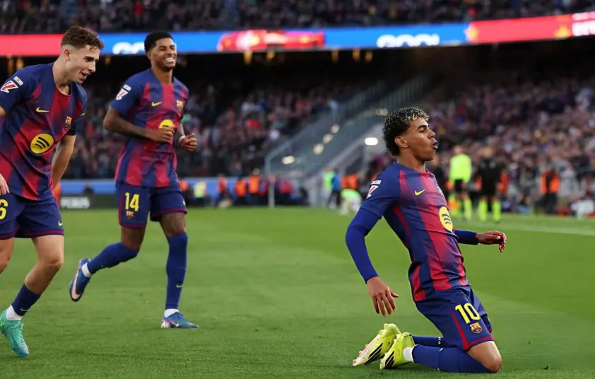 “HLV Hansi Flick ngợi khen ‘người hùng’ bất ngờ sau chiến thắng 3-0”