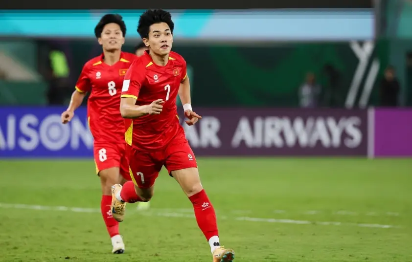 Đình Bắc: Không lo ‘bệnh ngôi sao’ trong sự nghiệp bóng đá