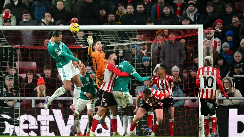 Van Dijk phát biểu, Liverpool đánh bại Sunderland với tỉ số tối thiểu