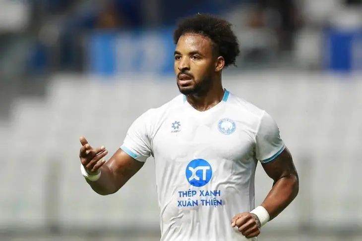 Nam Định thất bại trước CLB Malaysia nhưng vào bán kết giải ĐNÁ