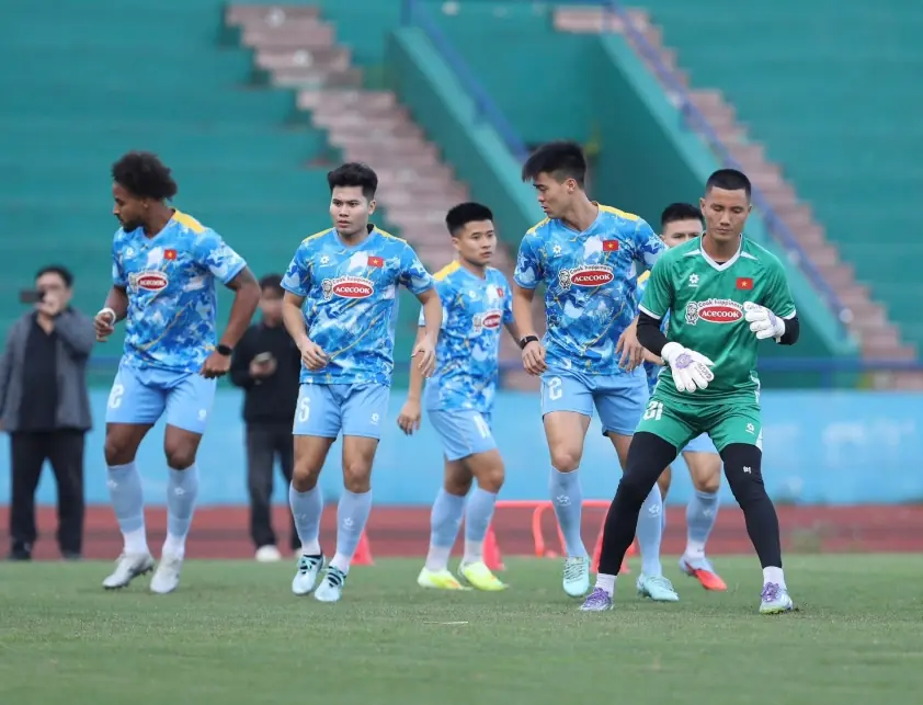 “ĐT Việt Nam gấp rút chuẩn bị cho trận gặp Malaysia”